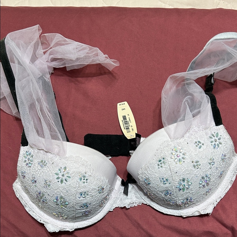 Victoria's Secret pink Lace Bra with Black Accents